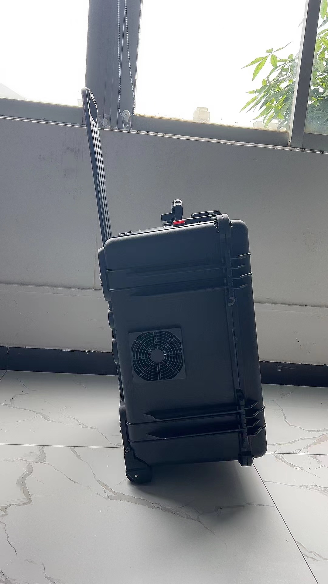 马村手拉箱型移动通信干扰器